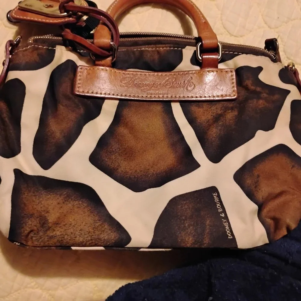 Handbag - Picture 2 of 2